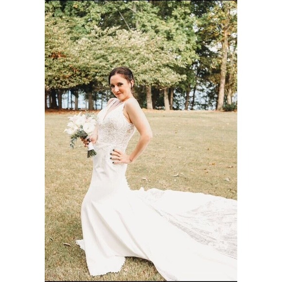 Dreams By EddyK White Wedding Dress Mermaid Style Long Train Size 8 Lace - Picture 3 of 3